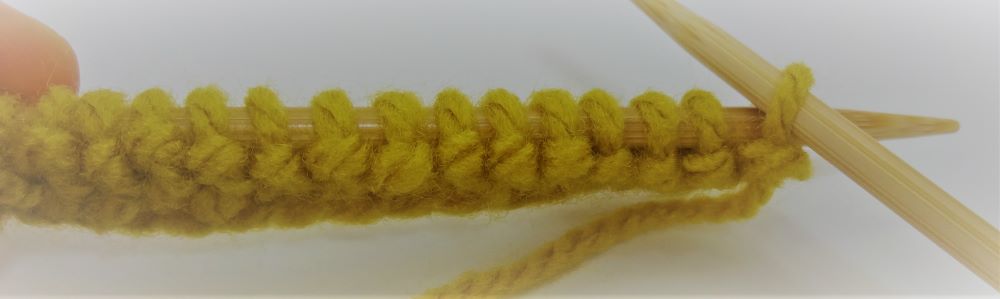 両端が裏目の滑り目の場合の編み方