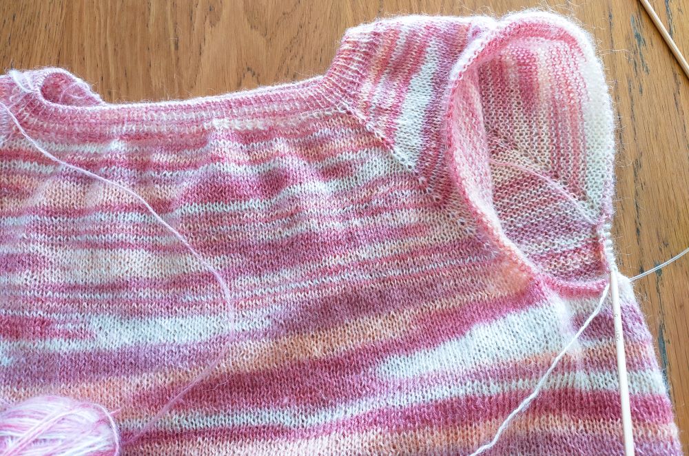 初めて編むセーター ★ ネックから編むラグランセーターの作り方