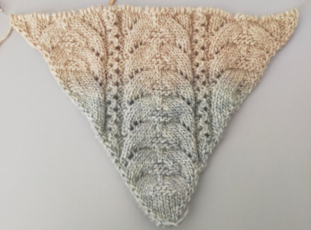 [動画][棒針6号]ユザワヤ＊モナ★透かし編み三角ストール・マフラーの作り方