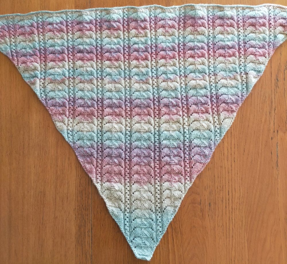 [動画][棒針6号]ユザワヤ＊モナ★透かし編み三角ストール・マフラーの作り方