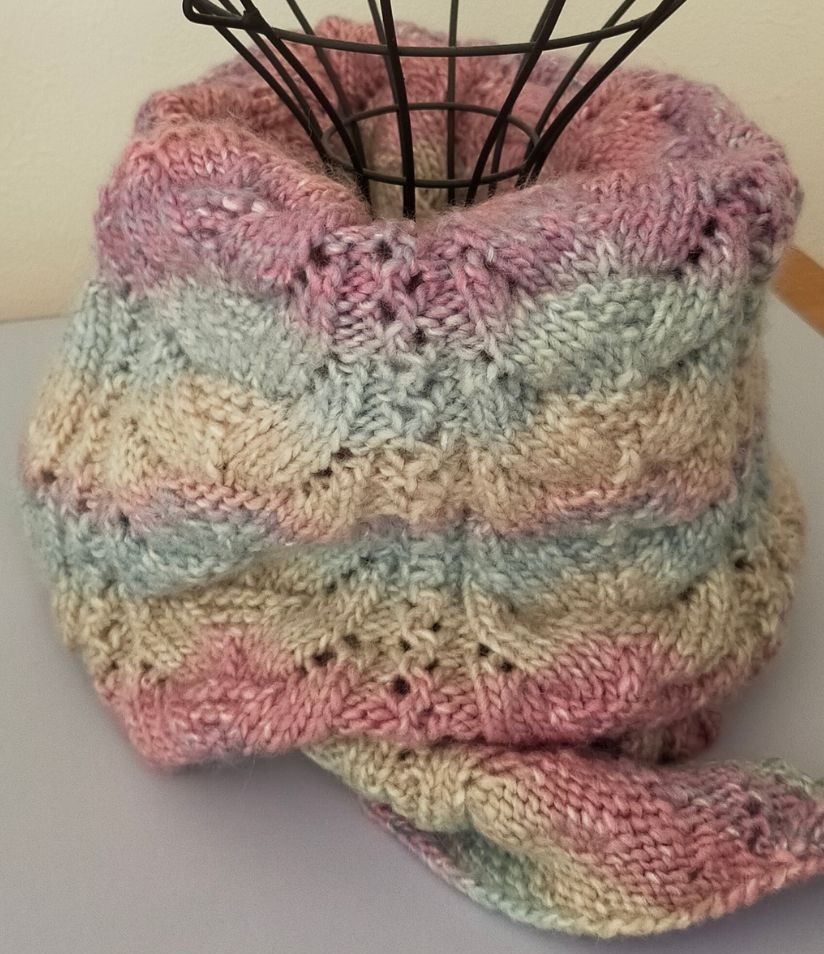 [動画][棒針6号]ユザワヤ＊モナ★透かし編み三角ストール・マフラーの作り方